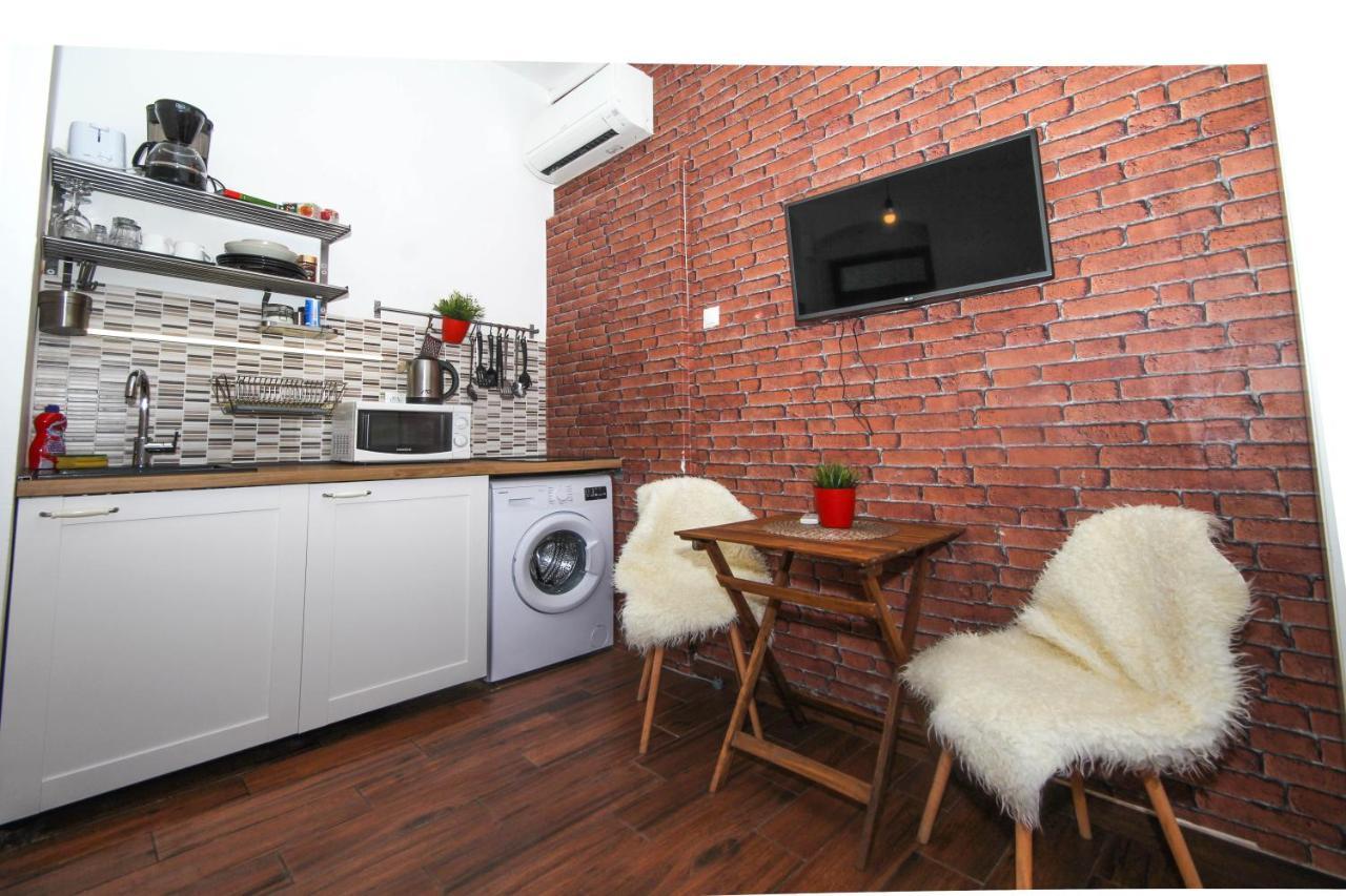 Fab 'N' Chic Apartments Split Exterior photo