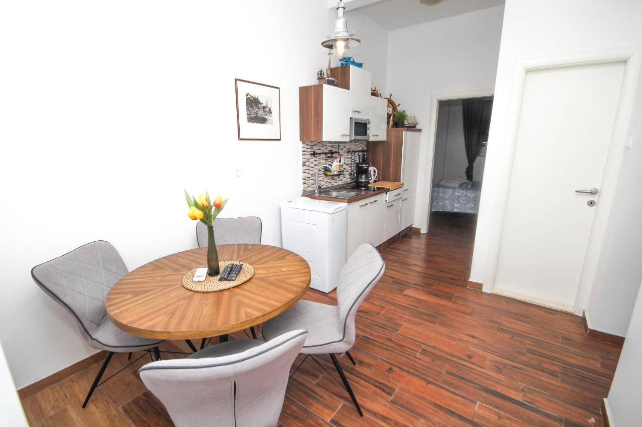 Fab 'N' Chic Apartments Split Exterior photo